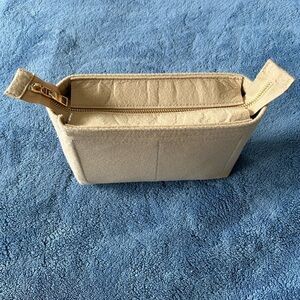 Bag organizer insert
